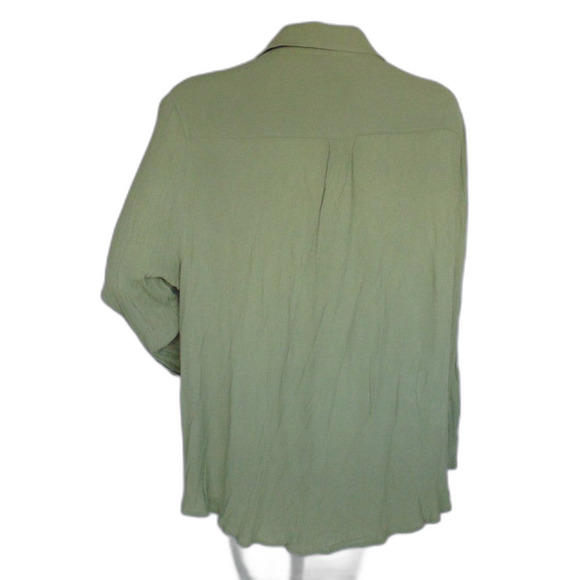 TORRID Blouse, 4/4X, Light Green crinkle, Long sleeves, Pocket, Button Front - Picture 5 of 13